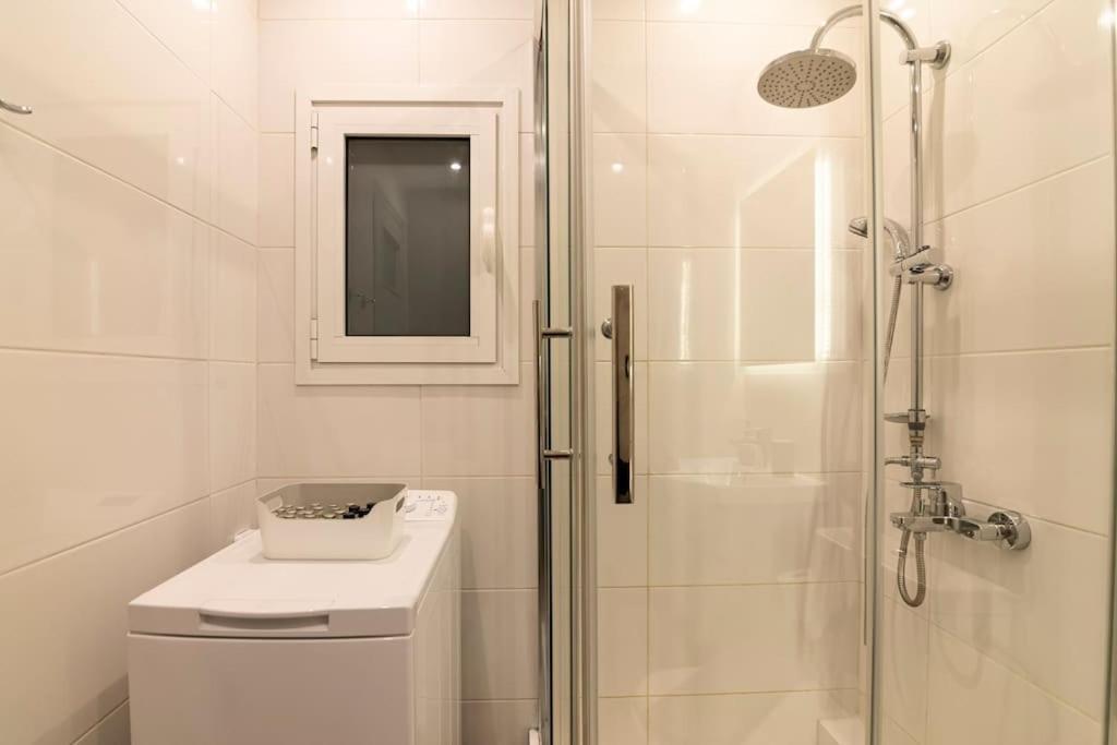 Leon Cozy Apartment Atene Esterno foto