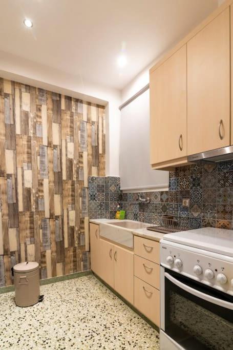 Leon Cozy Apartment Atene Esterno foto