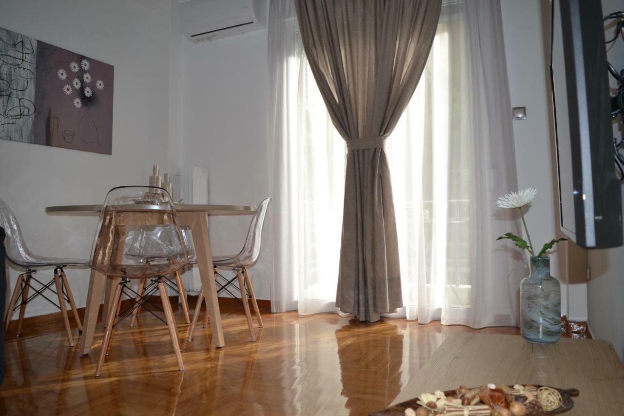 Leon Cozy Apartment Atene Esterno foto